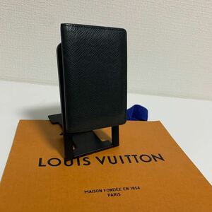 美品　LOUIS VUITTON ルイヴィトン タイガ パスケース　名刺入れ　ブラック系　黒 紙袋付き