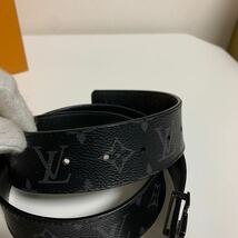 使用回数少　美品　LOUIS VUITTON ルイヴィトン　エクリプス　LVイニシャル　サンチュール　ベルト　モノグラム　ブラック系_画像4