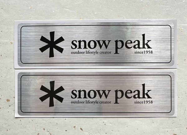 snow peak(スノーピーク)　メタリック ロゴステッカー　シルバー(小)2枚