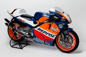 【完成品】1/12 オートバイシリーズ タミヤHONDA '98NSR500レプソル・ホンダ