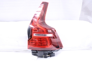 43-31★美品★LED FB ボルボ V60★右テールライト 32291359 純正 VOLVO (RO)