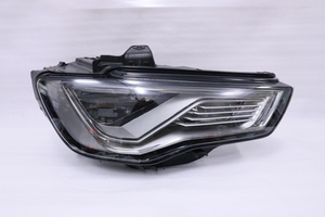 211143★美品★LED 8V アウディA3 右ヘッドライト 8V0.941.034.A スモークメッキ★アウディ AUDI 純正 (DM)