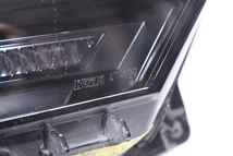 43-1844★美品★LED MXWH61 プリウスPHEV★右ヘッドライト KOITO 47-127 打刻:A ユニット 黒無塗装 純正★トヨタ (KK)_画像8