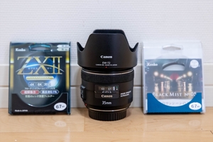Canon 単焦点レンズ EF35mm F2 IS USM | ケンコー ZX C-PLフィルター、ブラックミストNo.5、PRO1Dプロテクター 付属 | 中古美品