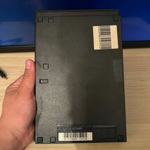 A15 SONY PlayStation2 プレステ2 チャコールブラック 薄型 SCPH-70000 動作確認済み 封印シール有り 中古品_画像2