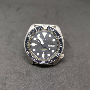 セイコー　プロフェッショナル　200m　ダイバー　7C43-7010 クォーツ　昭和61年製　電池交換済　SEIKO　ダイバーウォッチ