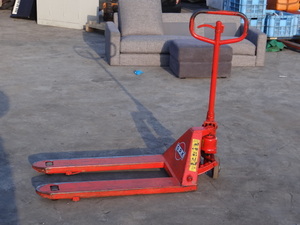 H2040　【 O.P.K 】PALLET TRUCK パレットトラック ハンドリフター 低床型 MAX700kg 業務用 工具 パレット移動 倉庫作業　動作確認済み