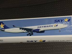 クロスウイング　1/200　スカイマークエアライン　エアバス　A330-300　used 良品