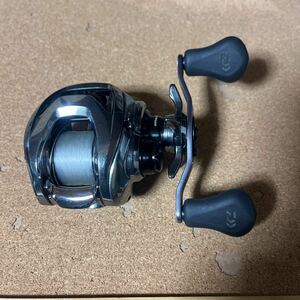 中古品　ダイワ　スティーズリミテッド　右ハンドル　ギア比6.3 DAIWA STEEZ LIMITED SV TW