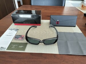  new goods unused 1 point only polarized light sunglasses ZEQUEze Koo DevontevonF-1983 master blue TALEXta Rex company 