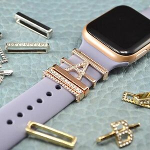 Apple Watch バンド用 シルバー イニシャル チャーム スマートウォッチ ベルト アルファベット シルバー K 