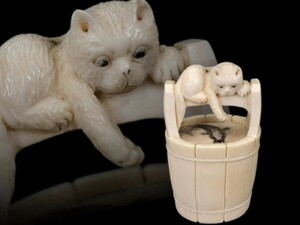 J0539 置物 桶の上の猫 東洋彫刻 細密細工 縁起物 飾物 時代物 重141g