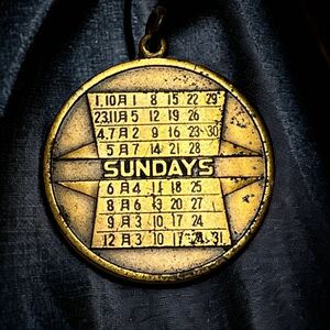 日曜表メダル 大蔵省造幣局製 1961年 昭和36年 丑年 ウシ メダル コイン 干支 カレンダー 3匹の牛 日曜・祝日暦 記章
