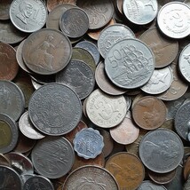 外国コインまとめて2kg以上 海外古銭世界の硬貨大量 銀貨 白銅貨 青銅貨 バイメタル ヨーロッパ アジア 南米 北米 中東 コンパクト発送_画像3