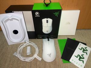 【美品】Razer ゲーミングマウス DeathAdder V3 Pro RZ01-04630200-R3A1 ホワイト White 有線 マウス