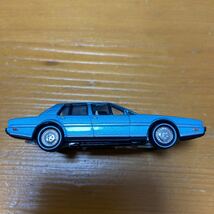 JOHNNY LIGHTNING アストンマーチン Aston Martin ミニカー ダイキャスト トミカサイズ_画像5