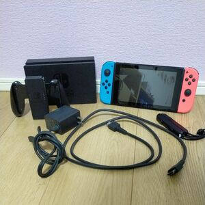 Nintendo Switch 任天堂 スイッチ　本体　ケース付き