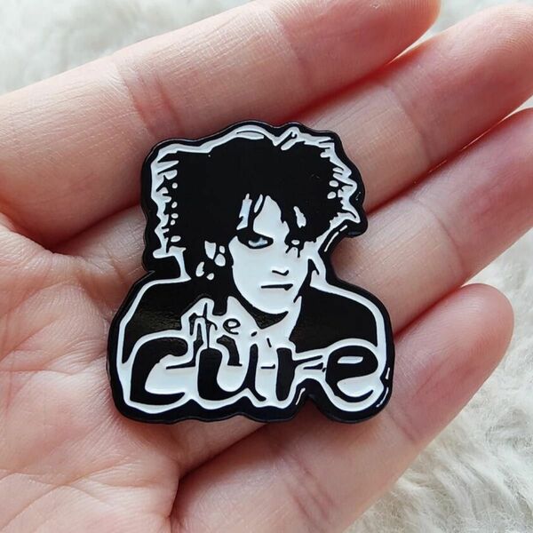 THE CURE ザ・キュアー ロバート・スミス ピンバッジ