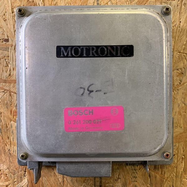 【送料無料】BMW E30 E28 325e 325es 528e ECU ECMコンピューター0261200