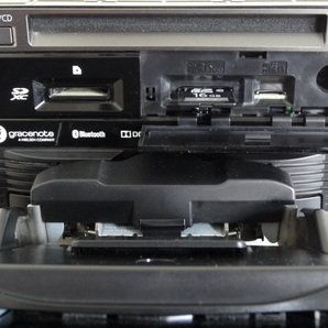 NVH0253【2018年地図】☆ Panasonic CN-F1XVD ☆ 9V型フローティングカーナビ Strada Blu-ray対応 SDカーナビステーションの画像6