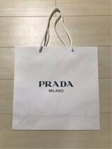 プラダ PRADA 紙袋 ショッパー ショッピングバッグ 中 ブランド 白 ショップ袋　35*34cm_画像1