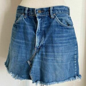 VINTAGE　ヴィンテージLevi's　リメイクデニムスカート カットオフ　ボタン裏刻印8　リーバイス