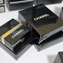 CHANEL 　シャネル　空箱　34個　イヤリング　ブローチ　ネックレス　小物用　おまとめ　セット　箱　空箱　BOX　状態良好_画像7