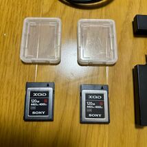 ソニー　XQD 120GB 2枚、専用カードリーダー_画像2