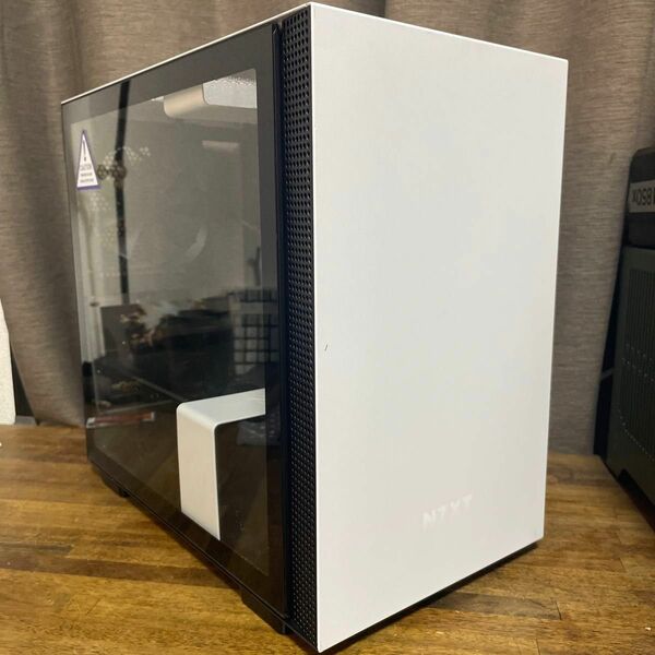 NZXT H210 White & Black ミニタワーPCケース CA-H210I-W1 