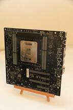 RAMPAGE IV GENE LGA2011-0 X79 MicroATX 8C16T T.B時4.0GHzのXEON E5-2667v2 DDR3-1866 32GB付き Win10 OK 中古動作品_画像3