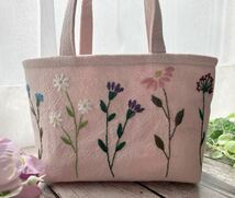 両面刺繍 handmade野花の手刺繍 ミニトートバッグ (ピンクリネン)ハンドメイド コットンリネン バッグインバッグ　母の日のプレゼントに_画像1