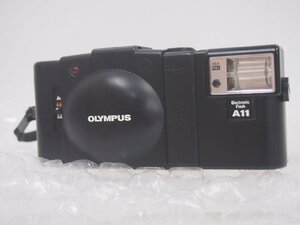☆【1K02224-2】 OLYMPUS オリンパス コンパクトフィルムカメラ 単集点 広角 XA2 A11 D.ZUKO 35mm f.3.5 カラー ブラック 現状品