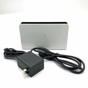 ニンテンドースイッチ有機el　ホワイト　ドック　ケーブル　周辺機器セット　中古①