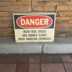 Vintage DANGER　ヴィンテージサインUSA　看板　デンジャー 警告 危険 アメリカン