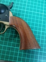 H90　モデルガン 　CAW M1849 後期　ヘビーウエイト　 未発火　カートリッジ　木製グリップ　付き　インサート縦　動作確認 OK　重さ　597g_画像6