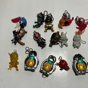 仮面ライダー　キーホルダー　15個セット　送料無料　現状品