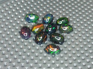 【注目】☆ブラックオパール☆5CT [1円出品]7×5mm・10個セットシリーズ最終ロット！！BLACK OPAL TOP QUALITY 遊色効果あり！！