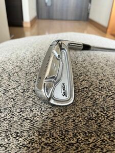 良品SRIXON スリクソン　Z725 フォージド 　7番アイアン単品　ロフト　32° スチール　DG S200 Zシリーズ