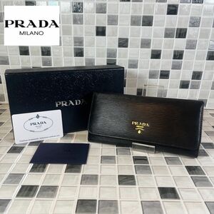 PRADA プラダ　サフィアーノ レザー　二つ折り財布　長財布 25