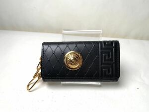 未使用保管品 GIANNI VERSACE ジャンニヴェルサーチ キーケース メデューサ ブラック 黒 レザー ロゴ 型押し ゴールド　メンズ　