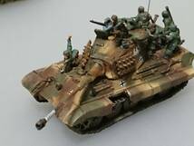 1/144完成品ケーニッヒスティーガー×2＆Ⅳ号70V＆ヘッツアー駆逐戦車＆Sdkfz251-1＆ワーゲン無線車「アルデンヌ1944/王の虎と緑の悪魔5」_画像3