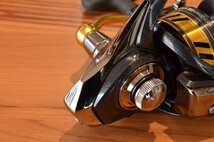 【美品☆人気モデル】ダイワ 18 レガリス LT 4000D-CXH DAIWA LEGALIS スピニングリール KKM_画像4