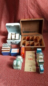  used * Showa Retro wooden seal case stamp . go in rubber seal attaching Raver stamp ... eyes case office work supplies accounting storage tree box 