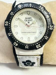 Ｌ200腕時計　MARY QUANT/マリークワント　マリクワ　ダイバーウォッチ　ビンテージ　ラウンド　アナログ　3針　ホワイト　ナイロンベルト