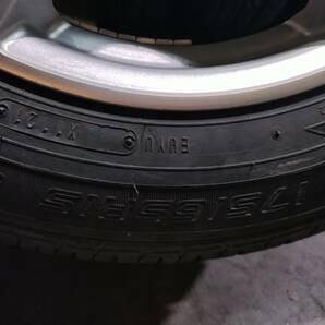 アクア フィット 社外ホイール バリ溝タイヤ付き DUNLOP １７５/６５R１５ 2021年製造の画像7