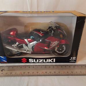 New Ray製 スズキ 隼 SUZUKI HAYABUSA GW71A 1/12スケールモデル 未開封の画像1