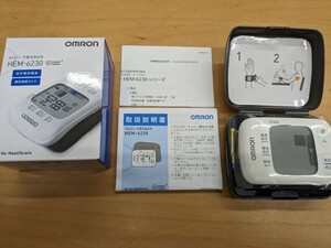 【c240】【未使用】 OMRON オムロン 自動電子血圧計 手首式血圧計 HEM-6230