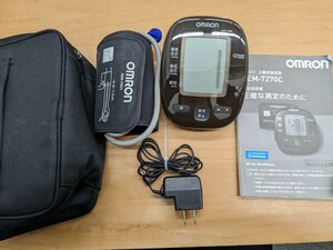 【c241】 OMRON オムロン 上腕式血圧計 HEM-7270C 血圧測定