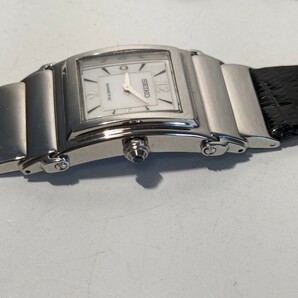 【F189】【未使用】 SEIKO セイコー KINETIC キネティック 1M20-5A80 文字盤シェル 駆動式 レディース 腕時計 スクエアの画像3