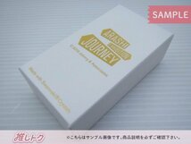 嵐 ARASHI EXHIBITION JOURNEY 嵐を旅する展覧会 嵐(金)キーホルダー スワロフスキー(R)・クリスタル [美品]_画像1